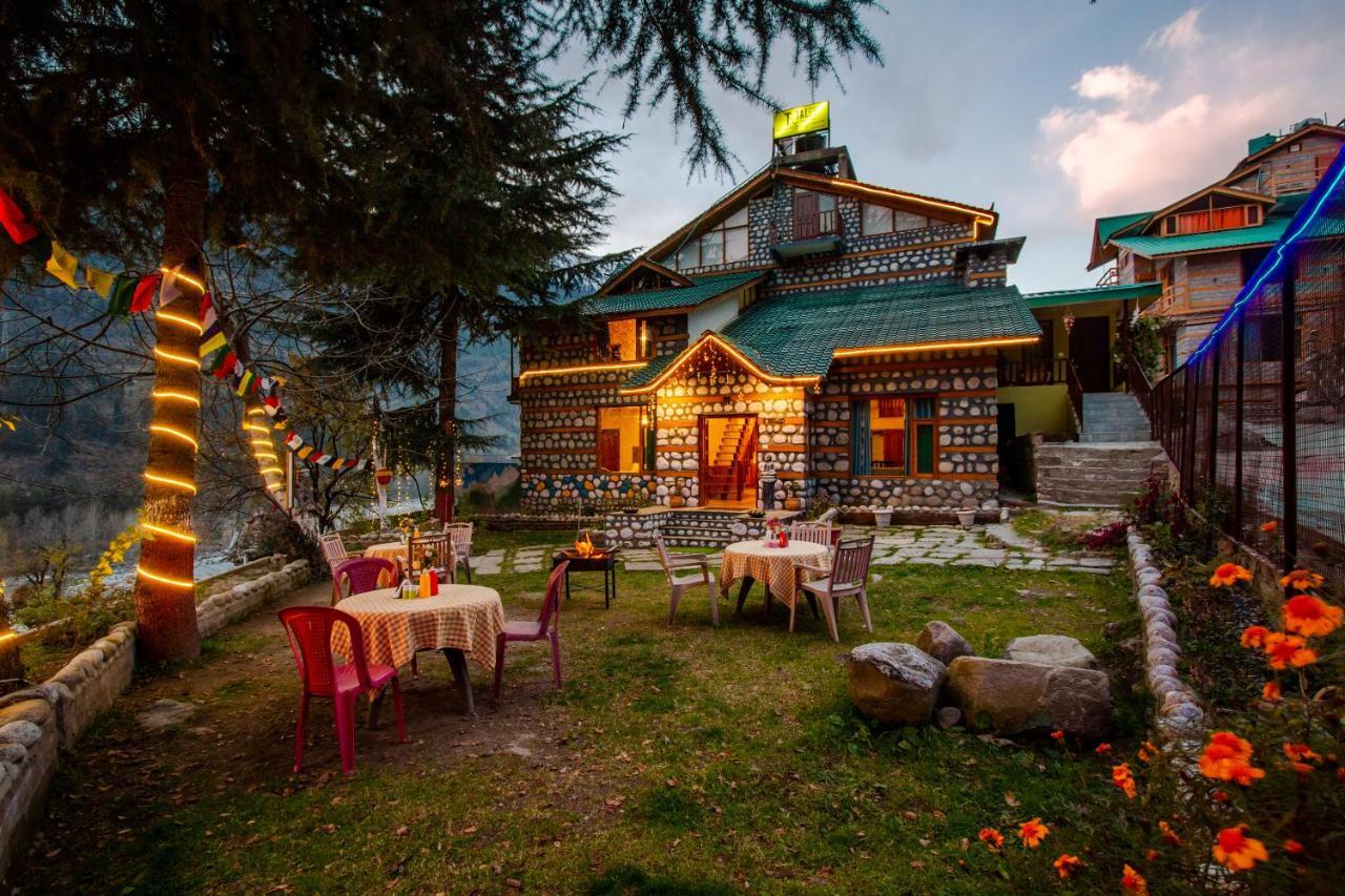 Hotel Tales N Trails à Vashist Extérieur photo